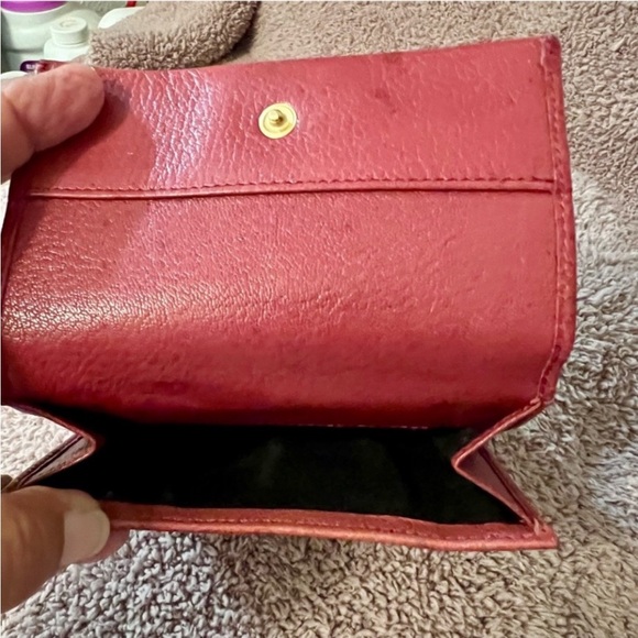 Gucci Red Leather Wallet - Picture 7 of 9